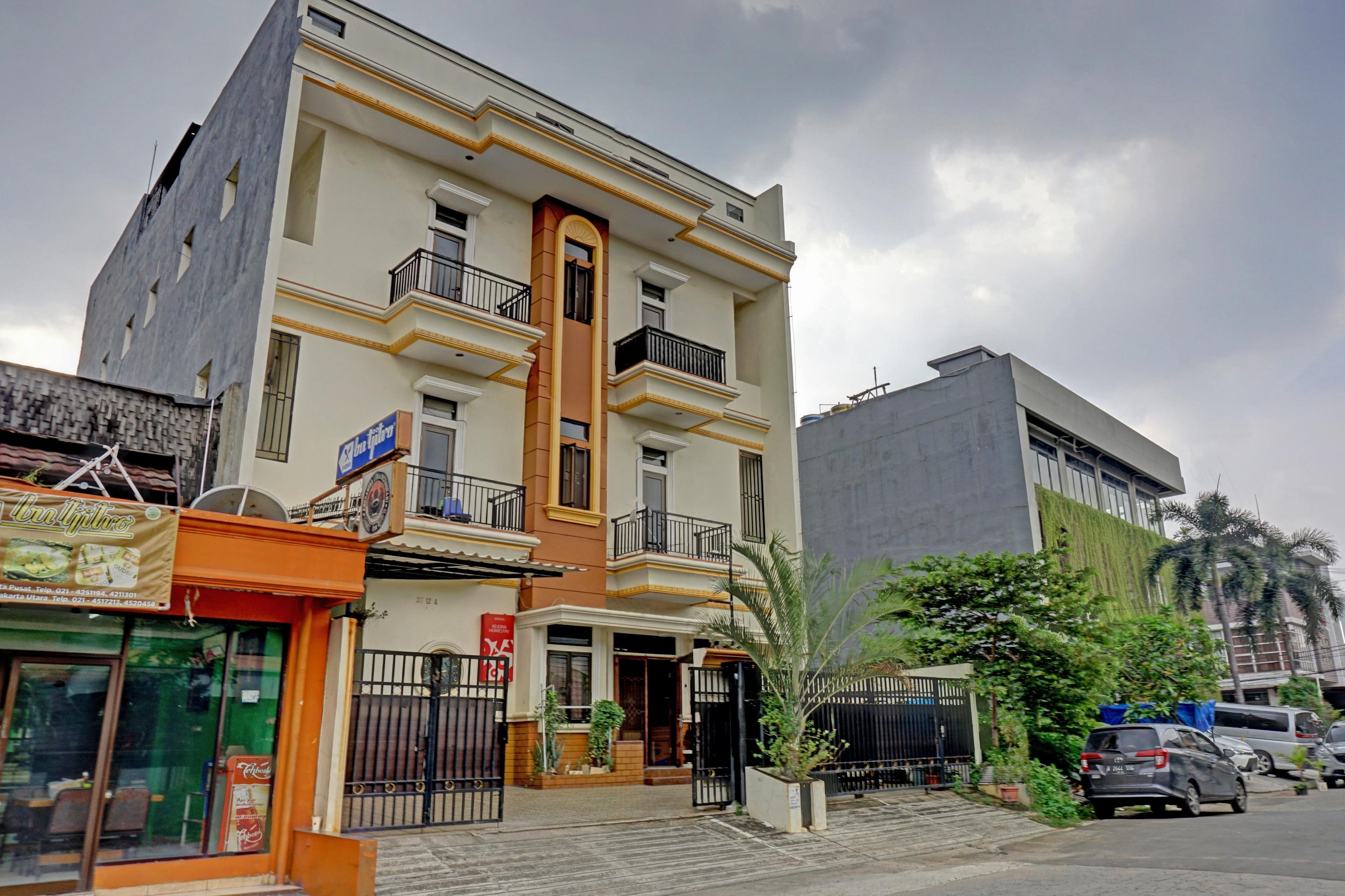 Oyo 90489 Kejora Homestay Cakarta Dış mekan fotoğraf
