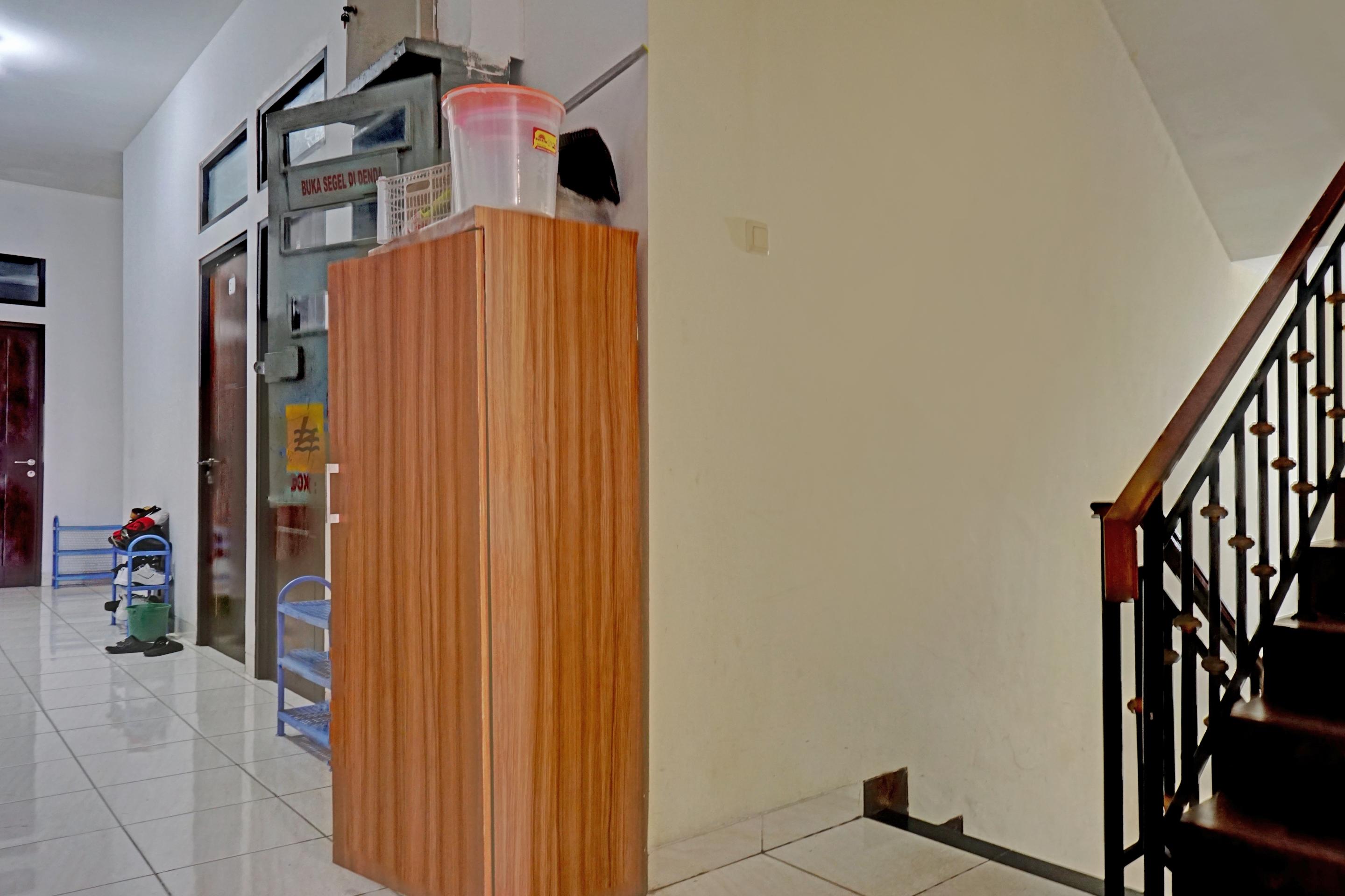 Oyo 90489 Kejora Homestay Cakarta Dış mekan fotoğraf